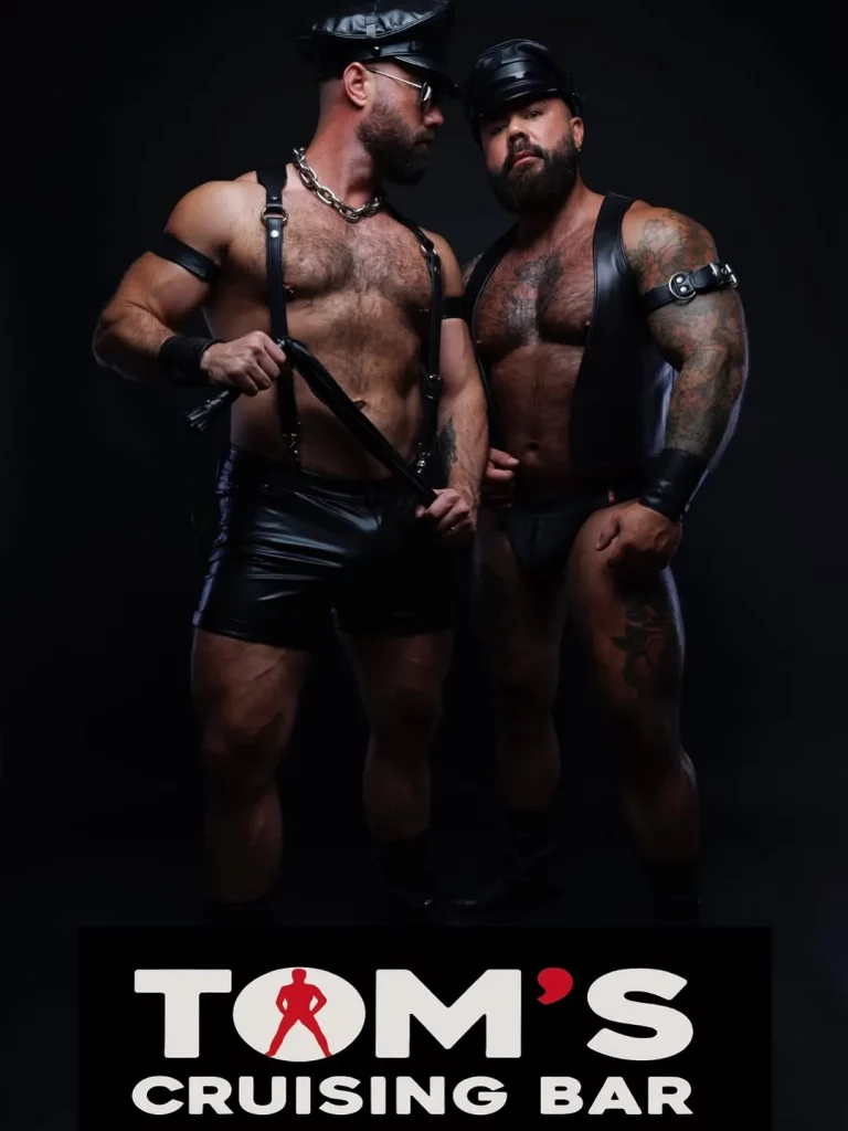 TOM’S Cruising Bar